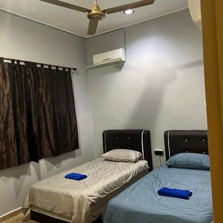 Momo Guest House Kuala Terengganu Extérieur photo
